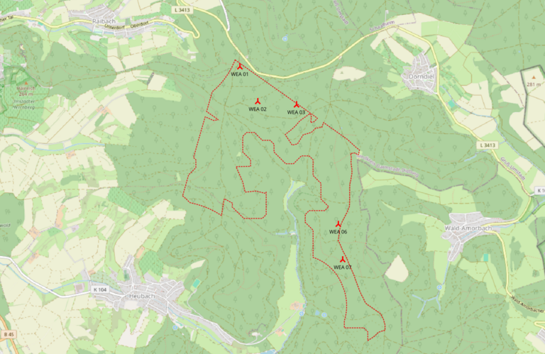 Topografische Karte zeigt Hügellandschaft mit Flüssen und Straßen.