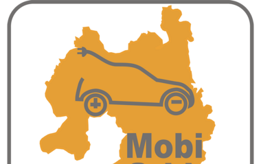 Logo des Projektes "MobiGrid". Straßenkarte zeigt Autobahnverlauf und wichtige Verkehrsknotenpunkte.