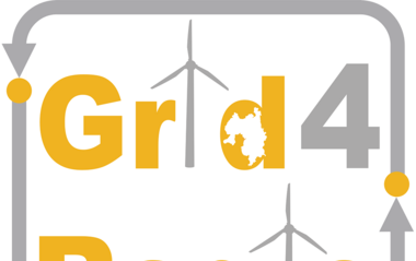 Logo des Projektes "Grid4Regio". Es zeigt eine Windkraftanlage in einer ländlichen Umgebung.